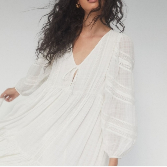 SOLD Wilfred Aritzia White Boho Whimsy Dress NWT MEDIUM - Picture 1 of 6